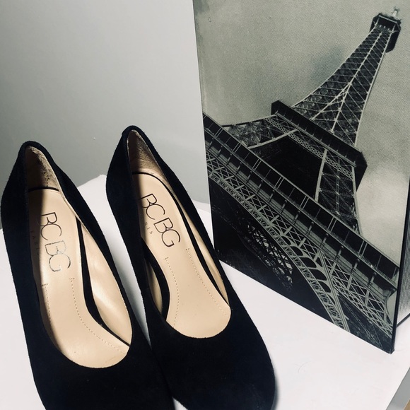 BCBG Shoes - Black pumps, high heels! HOT!
